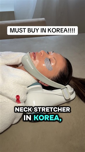I would highly recommend getting this neck stretcher massager if you ever visit seoul korea. Its from a brand called mediness! #seoul #kbeauty #mustbuy #neckmassager