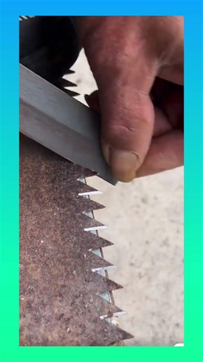 Sharpening the Teeth of an Old Hand Saw Using a Metal File to Restore Its Cutting Power #tools 🔧