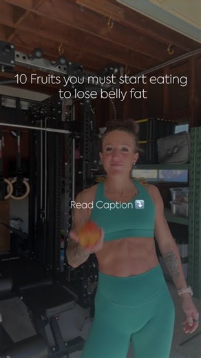 Best fruits for fat loss? 🍓🍊 Comment “CHEAT” on my IG for my free macro guide + recipe vault!