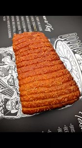 Pork Belly Crackle Top Tips using my Pork Belly Rack - Dry the skin for a few days in the fridge (uncovered) - Jaccard the skin - Score and Salt the skin - High indirect heat | Boomas BBQ