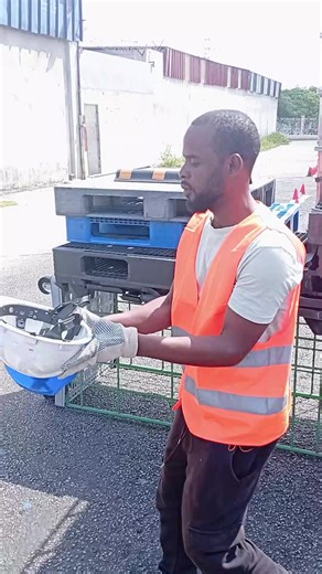 Avec la SFC, seul le travail paye. #Cariste #Formation #Logistique #Motivation #SFC