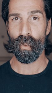 Dan shows us the Varangian 💪The 6-in-1 trimmer. It’s seriously sharp ⚔️If you get one treat for yourself this year 🎁Give yourself the power of the Varangian 🔥Enjoy your beard life 💯Stay groomed in a sharp world 🌎 | The Beard Struggle