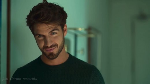 Romantic Moments in Valeria Series on Netflix