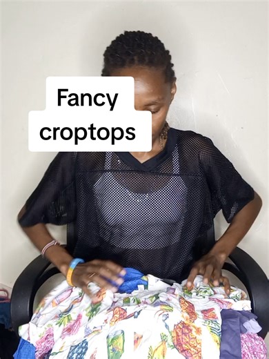 Live Showcase of Trendy Croptops