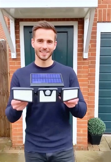 Solar Garden Security Lights With Three Head Design