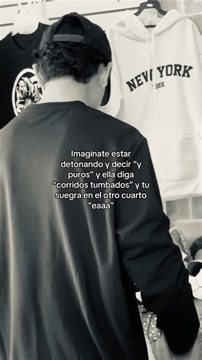 Humor sobre suegras y corridos tumbados