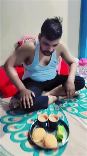 गर्मी में चाय ☕️😂😂 #funny #comedian #shorts srishti singh 🌹 comedian
