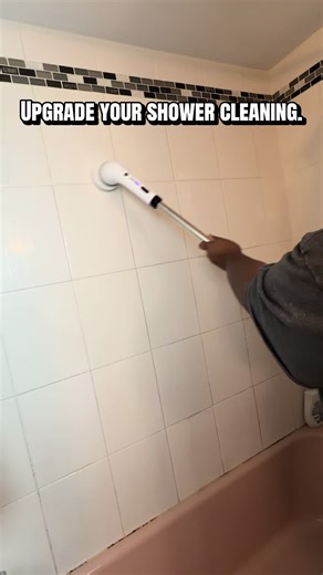 Electric spin scrubber cleaning the bottom of the bathtub 🧼 This cordless bathroom scrubber helps clean tub surfaces without bending or scrubbing by hand. #tiktokshop #electricspinscrubber #bathroomcleaning #cleaningtiktok #homefinds