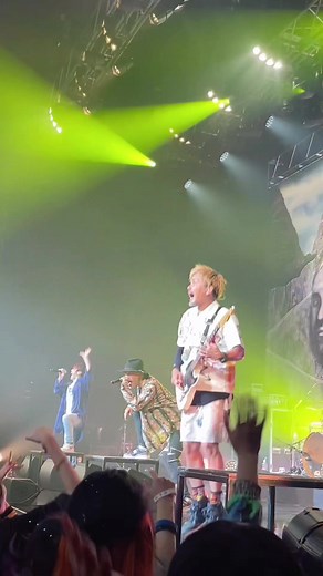 TikTokでFLOWさんをチェック！