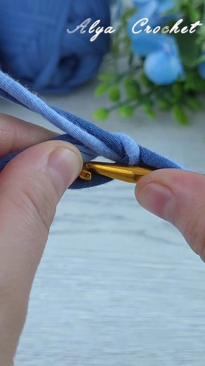 1.1M views · 10K reactions | Woww!!!! different techniques!!! easy crochet bag handle. Let's find out #fblifestyle #crochet #knitting | Alya crochet | Facebook