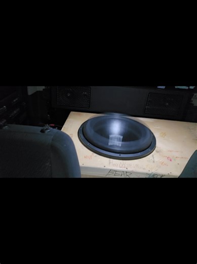 Windiest No Wall Single Sub: A Unique Sound Experience