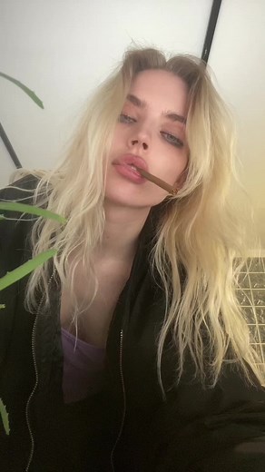 alien.hanna (@newfaceinhelll)’s videos with son original - BryanMIW