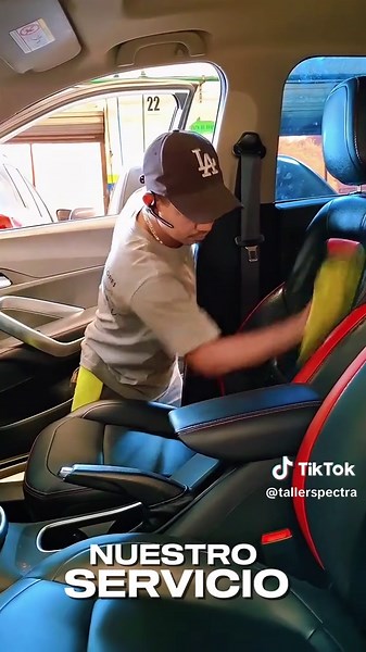 En Spectra👨🏻‍🔧🚗 sabemos que cada detalle cuenta. Nuestro servicio, junto a un equipo comprometido y apasionado, es lo que realmente marca la diferencia. No se trata solo de hacer el trabajo…se trata de hacerlo bien, con dedicación y con la mejor actitud para ti.🫵🏻🫱🏻‍🫲🏼