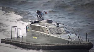 Norsafe’s Munin high speed patrol boat model S1200 offers excellent reliability, capability of maintaining high speed in heavy seas, and sea keeping abilities in order to fulfil its function. The Kevlar element is particularly resistant to hydrodynamic fatigue loading with useful, punch-through resistance also yields a fast 65 knot pace when fitted with the triple Mercury Verado 400hp outboards sitting three across on the transom. The S1200 is built to carry a weapon station, and this specific h