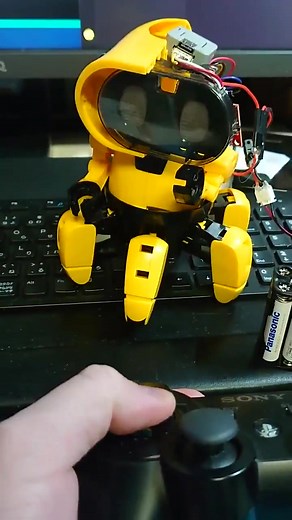 Colorful Light-Emitting Small Robot by Coppercele