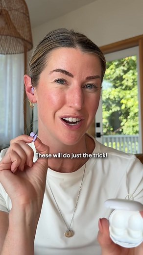 Long trip ahead?  Meet your new packing essential: Loop Quiet™ 2 earplugs. 律‍♀️ Great for focus and travel 泌 Feels comfy no matter where you’re napping 狼 Powerful noise reduction 識 Washable and reusable ☁️ Always a perfect fit Try them today and hear the difference. | Loop | Facebook