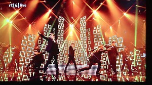 B-BRAVE @ the X Factor Liveshow 4 - TREASURE