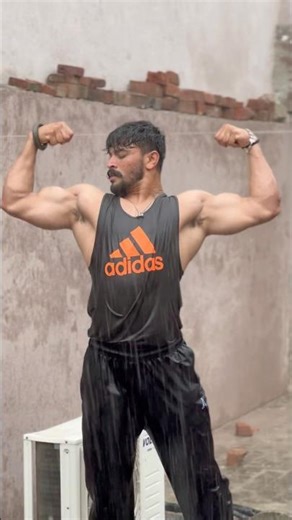 🏋️‍♀️Baarish mein kiya workout Ghar me￼#shotsvideo #ytshorts #fitness