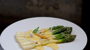 Asparagus with mousseline sauce (asperges sauce mousseline)