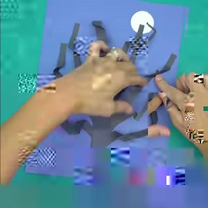 We have given our 3D tree a spooky Halloween twist! Who would you make this with? Full Tutorial & Supply List->http://twitchetts.com/2017/09/halloween-construction-paper-3d-tree | Construction Paper Crafts for Kids