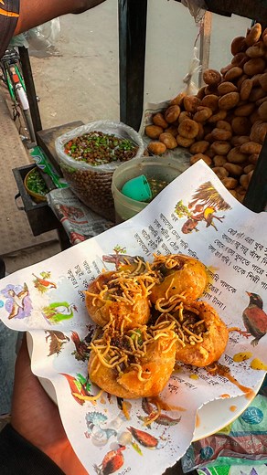 28K views · 238 reactions | Mouth Watering Street Food Kachori Making of Kushtia - Bengali Street Food #streetfood #viralvideo #reels #reelsvideos #foryoupage #tranding #viral | FoodVlog | Facebook