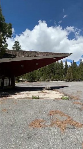 Exploring mid-century modern 📐 Incline Village