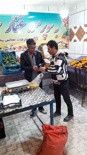 ahmadyaghobi۷۶ on Instagram‎: "فقط آخرشو ببین🤣🤣#خنده #طنز #اکسپلور #احمدخوشگله #ترک #تبریز #زنجان #همدان #تهران #"‎