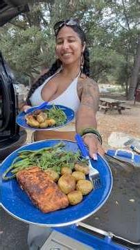 Easy & delicious meal to cook while camping 🏕️ #camping #campingfood #outdoorcooking