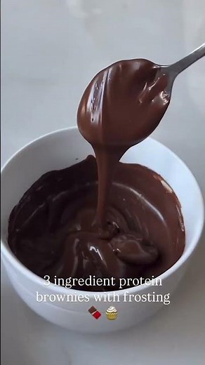 Healthy Fudgy Brownies (Gluten Free!) | Banana + Peanut Butter + Greek Yogurt Frosting