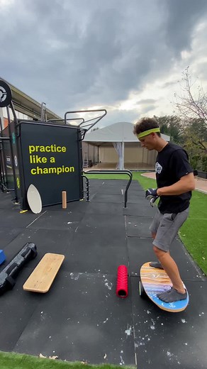 Outdoor Ninja Warrior Training Exercises for Fitness