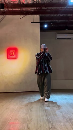 Randomantic Dance Trend Explained