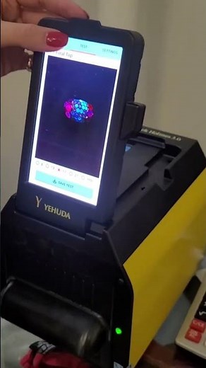 Testing the difference between natural & lab-grown diamonds with a diamond tester👀💎