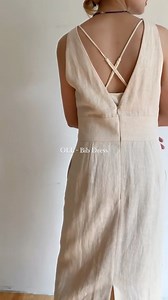 1.1K views · 46 reactions | OLL - Bib Dress 使用高挺度的亞麻面料製成 加上特殊的製衣過程 使面料不易起皺 削肩寬袖的版型 讓你有足夠的空間加上內搭衣物 即使微涼的天氣 也能穿上出門 | A ROOM MODEL | Facebook