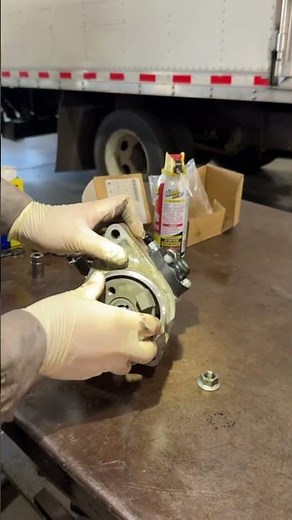 👉 Fuel pump installation #usa #truck #mechanik #mechaniclife #kyiv