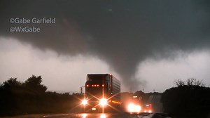 Brief-but-stout tornado near Canadian, Texas on May 27, 2015 | Storm Chaser Gabe Garfield
