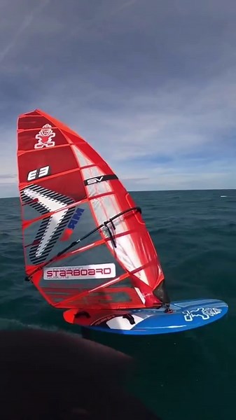 DEFI WIND 2023 is ON and our Dream Team riders are ready for the great forecast in the South of France. After her success at the Prince of Speed event, Blanca Albau will take on the countless competitors at this years @defiwind. 🚀 🎥 @antoinealbeau @blancaalabau #defiwind #starboard #starboardwindsurfing #racing #foil #windsurfer #windsurfgirls #france | Starboard Windsurfing