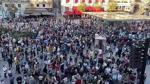 La musique ouvre le bal, avant le lancement officiel des #AccrocheCoeurs | Ville d'Angers