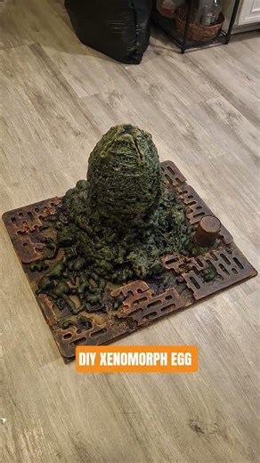 HOMEMADE ALIEN EGG #sigourneyweaver #alien #horror #diy #crafts