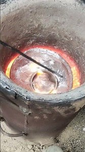 The extraction stage of molten tin is carried out carefully and slowly