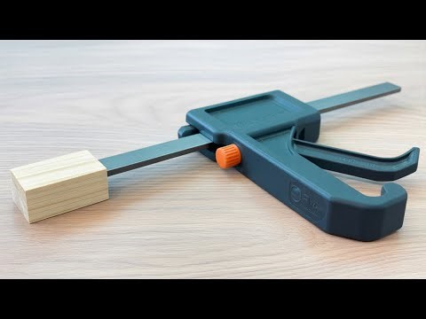 I didn't believe it myself! A cool device made of an old clamp and wood!