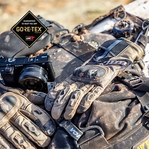KLIM's lineup of GORE-TEX gloves come with the GUARANTEED TO KEEP YOU DRY™ promise, are windproof and unbeatably durable. Featuring the latest integration of GORE-TEX product technology for direct tactility while riding, KLIM's GORE-TEX gloves complete the premium riding kit. | KLIM