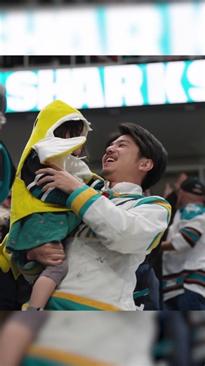 Sharks goals sound good in every language. 🎙️ #hockey #nhl #sharks