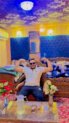 🦁𝐏𝐀𝐍𝐃𝐀𝐓⚠️ on Instagram: "Pyar do pyar lo😎😊………… . ."