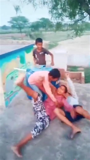 मछला के डांस में ये क्या हो गया 😱😁😁😆🤭#trending #comedy #explore #funny l Machla comedy 🥴