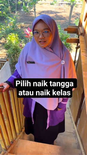 Candaan guru dan siswa di akhir semester