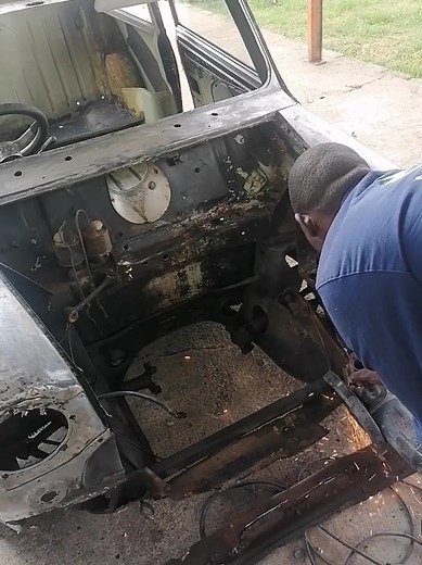Classic Mini Restoration: Tackling Rust and Repairs