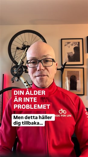 Din ålder är inte problemet. Detta är närmare sanningen De flesta cyklister blir inte sämre med åren... De börjar bara träna mer försiktigt… och utan riktning. I uthållighetssporter kan du ofta vara som starkast i 40–50-årsåldern. Mer tålamod. Mer disciplin. Bättre beslut. Problemet är inte din ålder. Det är hur du tränar – och hur du ser på din träning. Skriv din ålder i kommentarsfältet och en rad om hur din cykling går just nu 👇 Stay strong #cykling #landsvägscykling #cyklist