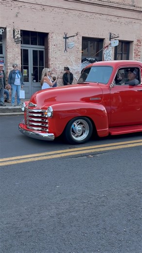 Downtown Mariposa is a great backdrop for cruise night. • #chevy #ford #dodge #pickup #impala #3100 #classiccar #oldtruck #chrome #carshow #cruisenight #downtown #weekend | Big Blue Camaro