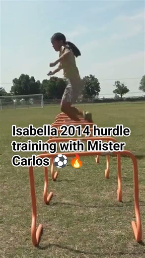 Isabella 2014 hurdle training with Mister Carlos ⚽🔥