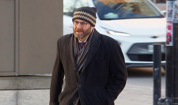 Suspended Ottawa lawyer going to prison